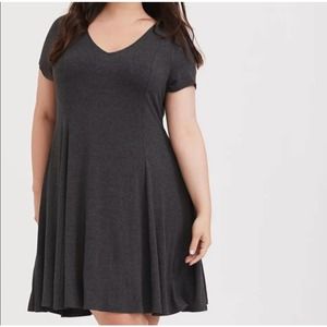 Torrid (4) Charcoal Grey Jersey Fluted Dress